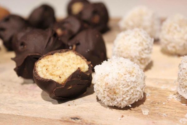 Healthy Caramel Cheesecake Bliss Balls Healthy Caramel Cheesecake Bliss Balls