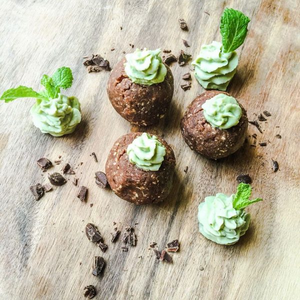 Healthy Mint Cream Bliss Balls Healthy Mint Cream Bliss Balls