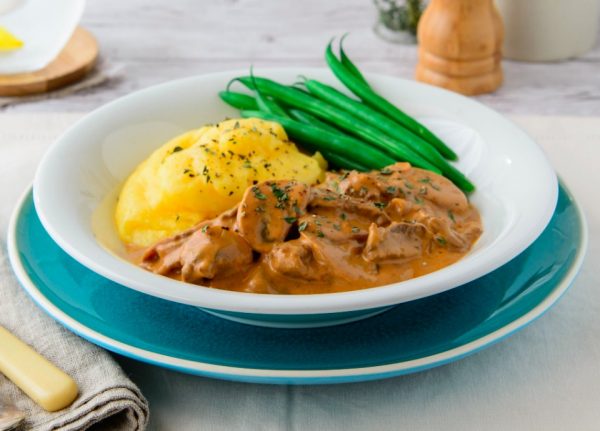 250 calorie one pot beef stroganoff 250 calorie one pot beef stroganoff