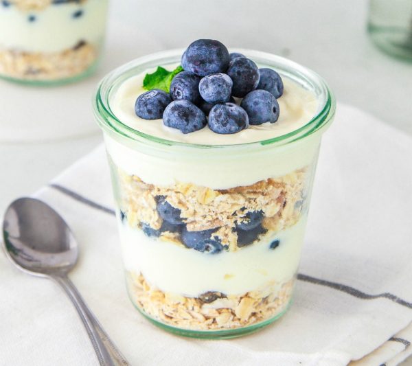 Toasted Muesli & Yoghurt Sundae Toasted Muesli & Yoghurt Sundae