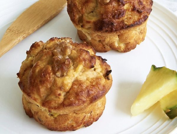 Healthy hummingbird cake breakfast muffins Healthy hummingbird cake breakfast muffins