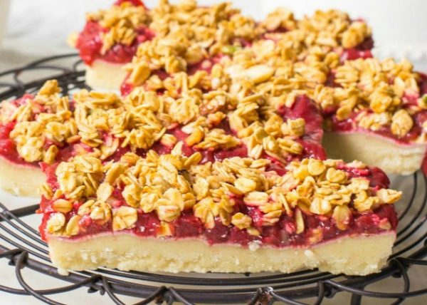 Strawberry-Rhubarb-Crumble Strawberry-Rhubarb-Crumble