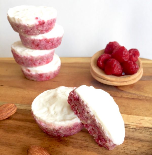 5 Ingredient Almond Berry Yoghurt Tops 5 Ingredient Almond Berry Yoghurt Tops