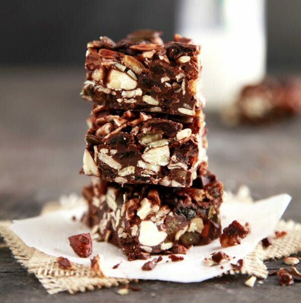 Chocolate Fruit & Nut Bites Chocolate Fruit & Nut Bites