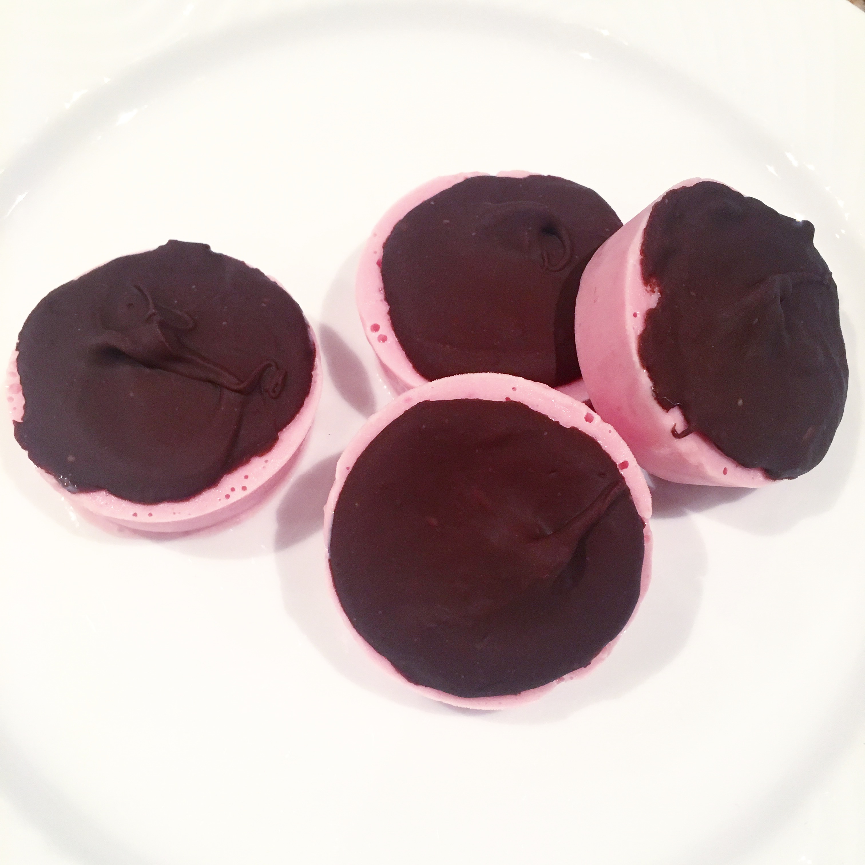 choc raspberry yoghurt bites