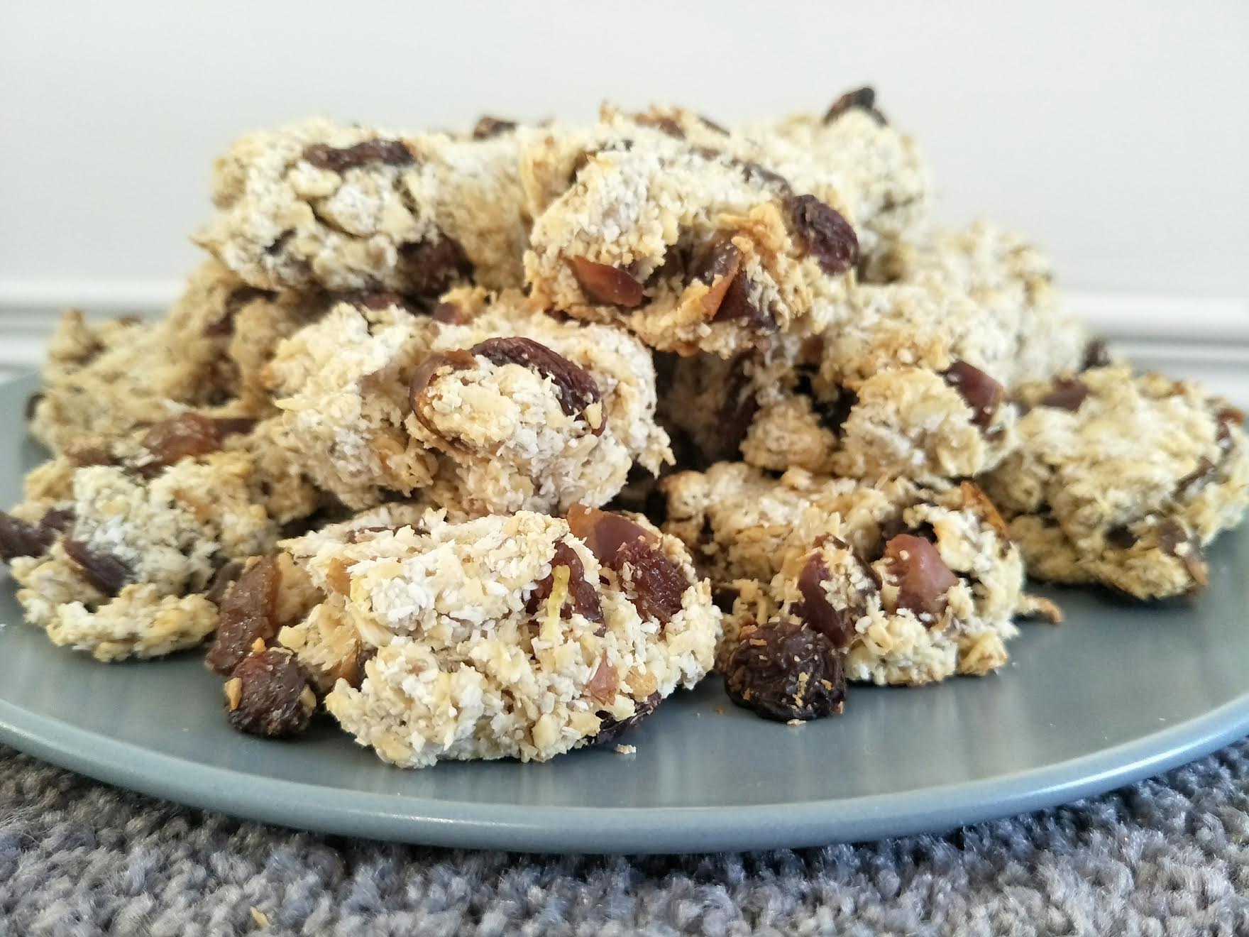 lemon and date biscuits