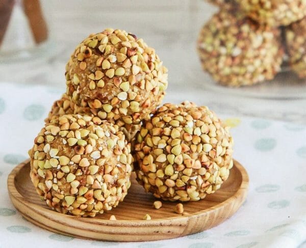 Healthy “Golden Gaytime” bliss balls Healthy "Golden Gaytime" bliss balls