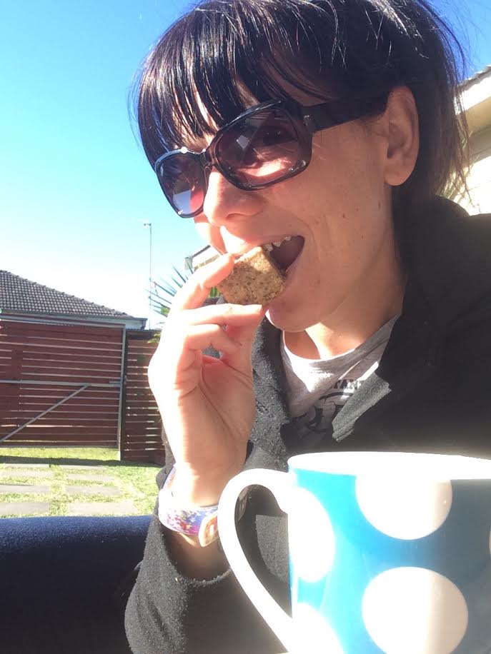 melanie snacking