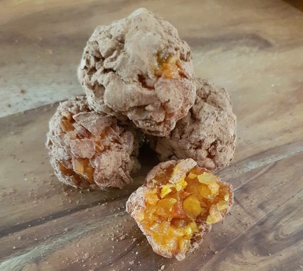 Apricot and Chocolate Bliss Balls Apricot and Chocolate Bliss Balls