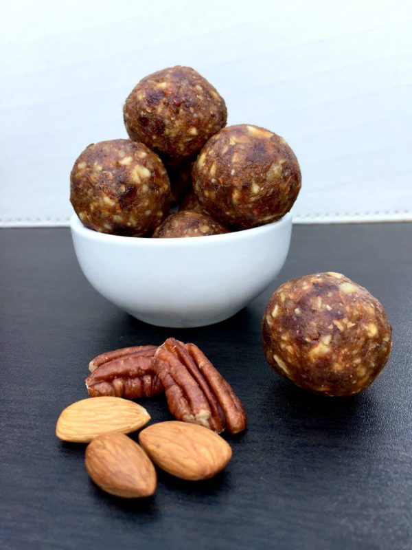 4 Ingredient Gingerbread Balls 4 Ingredient Gingerbread Balls
