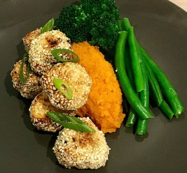 Protein packed Thai chicken meatballs Protein packed Thai chicken meatballs