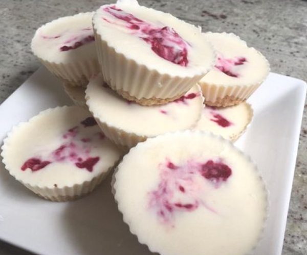 Yoghurt berry mini cheesecakes Yoghurt berry mini cheesecakes