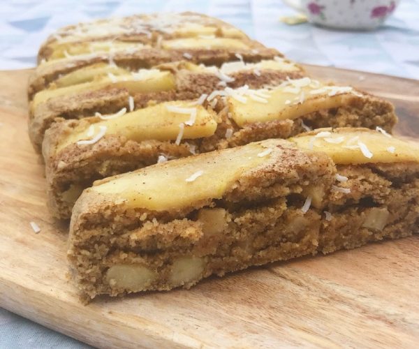 Wheat-free apple and cinnamon oat loaf Wheat-free apple and cinnamon oat loaf