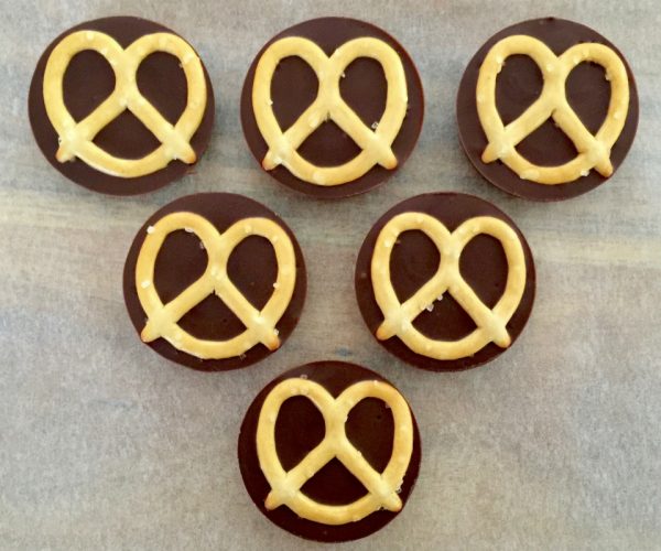 4 Ingredient Chocolate Pretzel Bites 4 Ingredient Chocolate Pretzel Bites