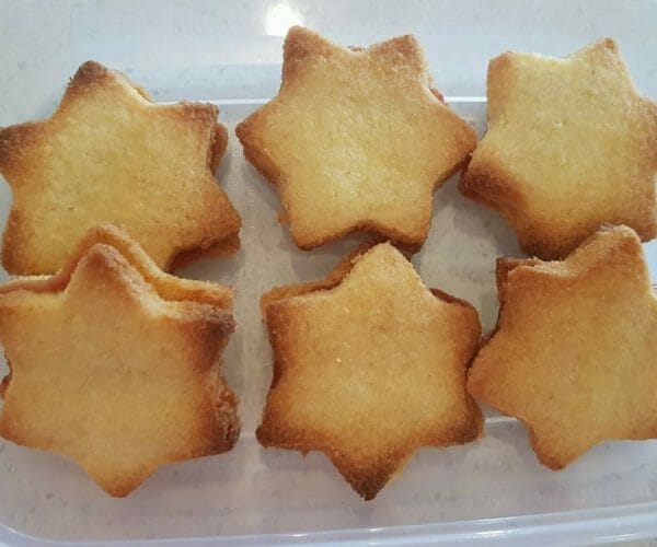 Christmas Shortbread Sandwiches Christmas Shortbread Sandwiches