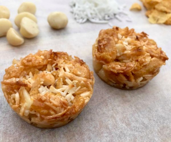 5 ingredient crunchy coconut & macadamia bites 5 ingredient crunchy coconut & macadamia bites