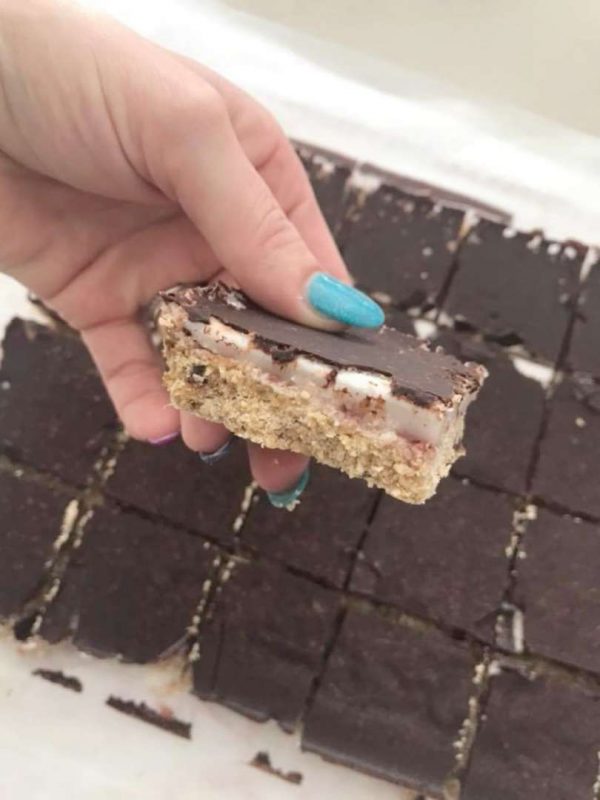 Choc Marshmallow Biscuit Bites (With A Twist!) Choc Marshmallow Biscuit Bites (With A Twist!)
