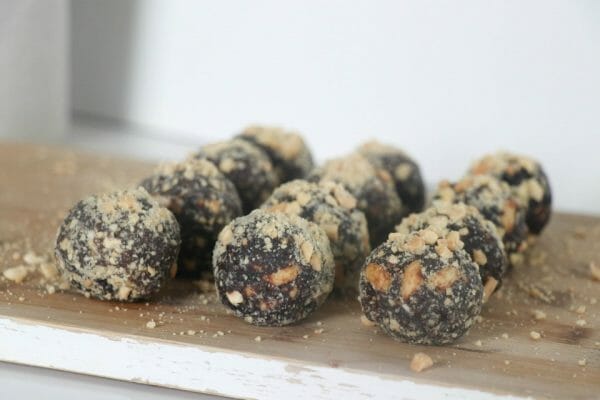 Snickers Protein Balls Snickers Protein Balls