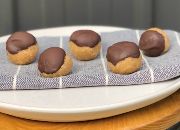 4 ingredient peanut butter protein balls 4 ingredient peanut butter protein balls