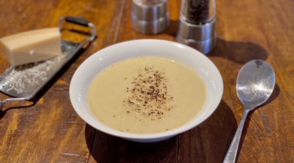 Smokey_Cauliflower_Cheese_Soup