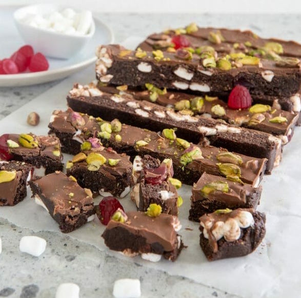 Rocky-Road-Weet-bix-Slice-600×900